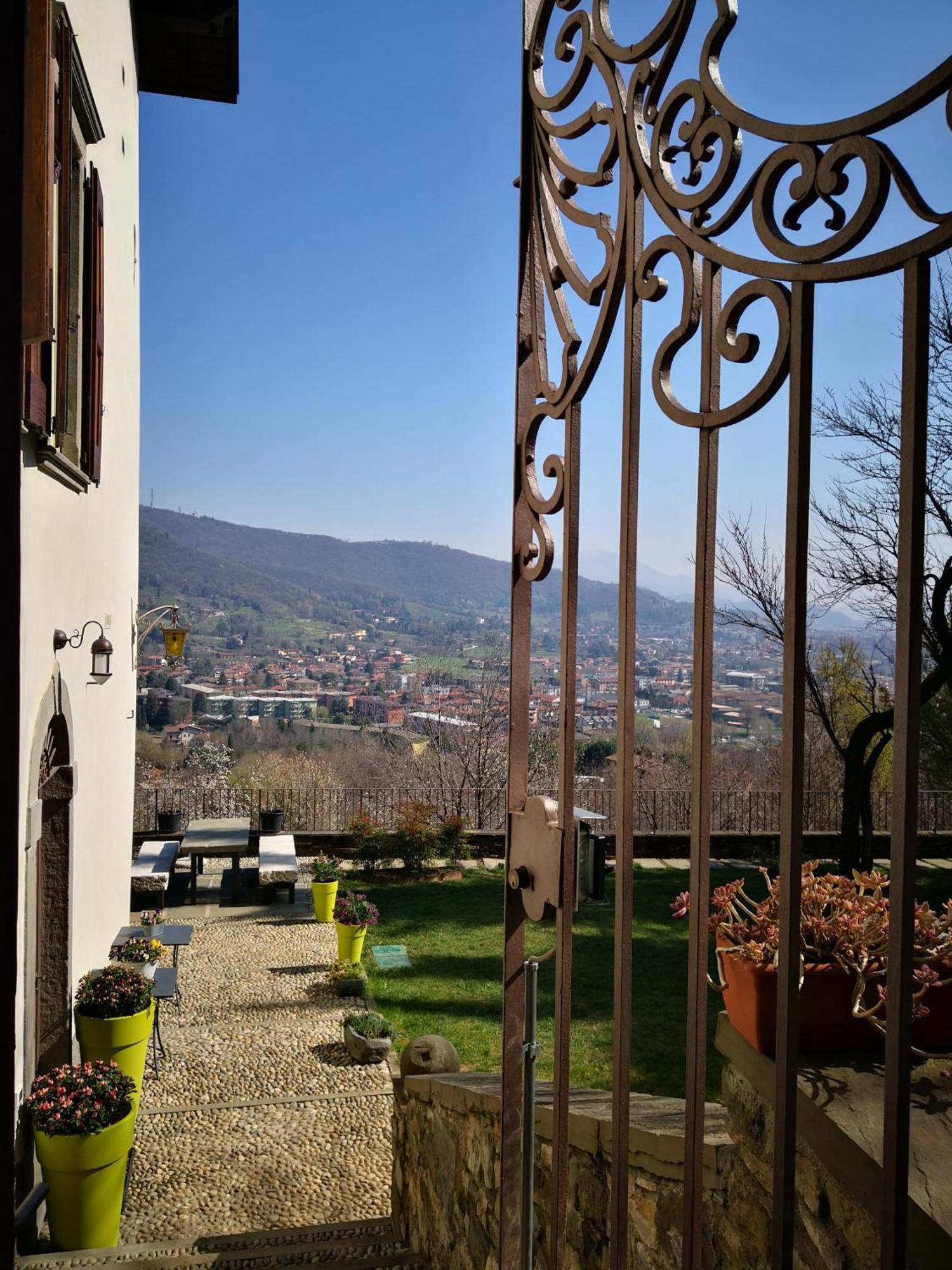 B&B Dimora Delle Donnole Bergamo Alta Zewnętrze zdjęcie